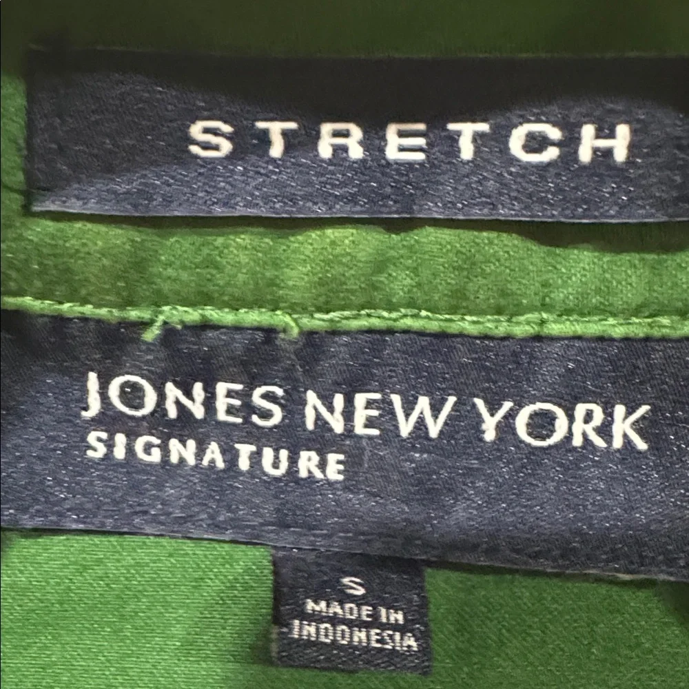 Jones New York Signature Green Sleeveless Wrap Blouse size S - Picture 3 of 4